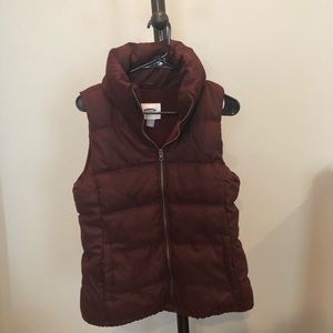 Old Navy burgundy puffer vest